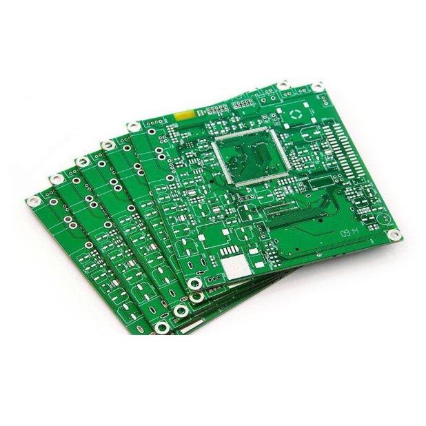 Кои се извонредните предности на цврстата PCB со повеќе слој во споредба со обичниот PCB?
